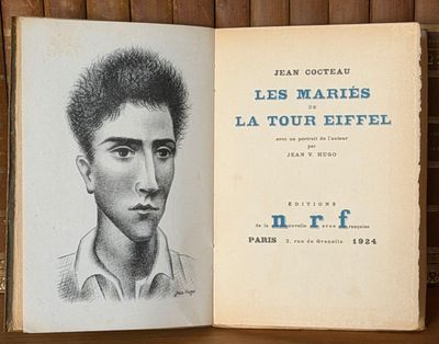 un vieux livre sur lequel est dessiné le visage d'un homme