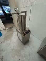 1 poussoir à saucisse GGM GASTRO WFMHB26, 220 V (photo 3)