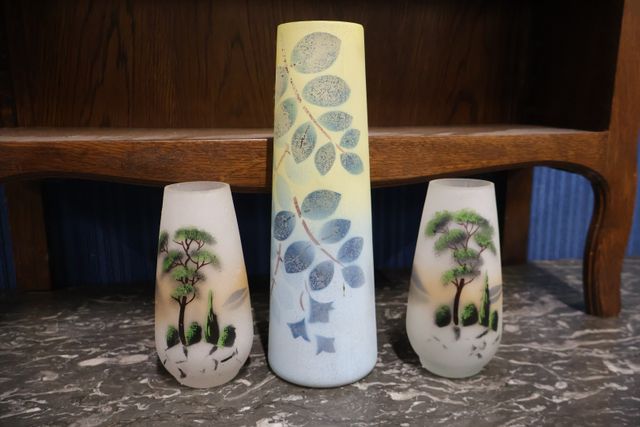 3 vases en verres peint 