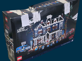 une boîte contenant un ensemble Lego City