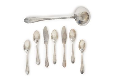 ARGENTAL PARTIE DE MENAGERE en métal argenté, à décor de jon…