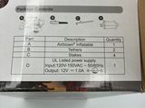 une boîte sur laquelle est collée une étiquette contenant des instructions