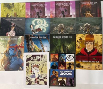 beaucoup de livres accrochés au mur