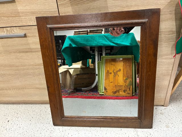 Miroir encadrement bois. 66 x 60 cm