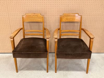 Paire de fauteuils 1950. H. :88 cm.