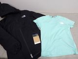 le t-shirt The North Face pour femme et le t-shirt The North Face pour femme
