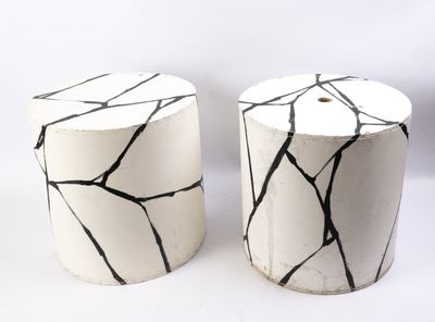 Philippe DESERT (1953) Paire de tabourets en bois peint blan…