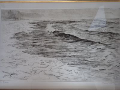 dessin représentant une image en noir et blanc de vagues dans l'océan