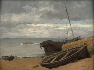deux bateaux échoués sur le sable au bord de l'eau
