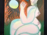 une peinture à l'huile représentant une femme assise sur une chaise, avec un soleil en arrière-plan