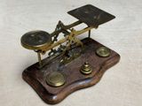 a small scale that is on top of a table
