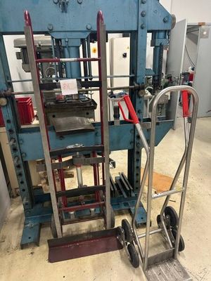l'image d'une machine installée dans une pièce