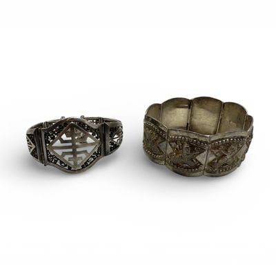 INDOCHINE Deux bracelets en argent composés de maillons arti… - Photo 1