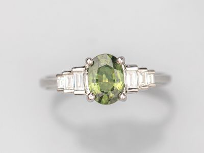 Bague en tourmaline verte et diamant