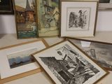 plusieurs photos, encadrées ou non, représentant des bâtiments anciens et d'autres bâtiments
