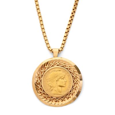 une pièce d'or entourée d'une chaîne, sur fond blanc