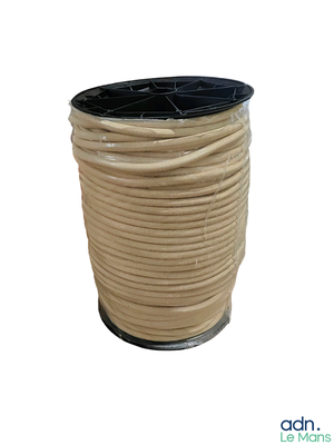 une bobine de corde emballée dans du plastique