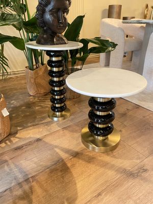 1 table d’appoint « Boann black » diam.
