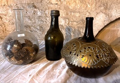 Dame Jeanne + 1 vase + 1 bouteille ancienne - Photo 1