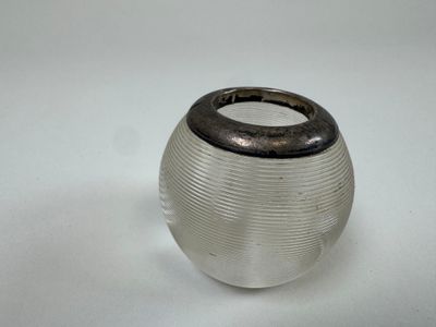 Petit encrier en verre, la monture en argent anglais. - Photo 1