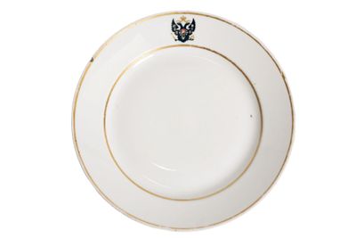 Assiette plate en porcelaine des manufactures impériales, fi…
