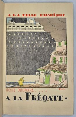 un livre sur lequel figure l'image d'un bateau sur l'eau