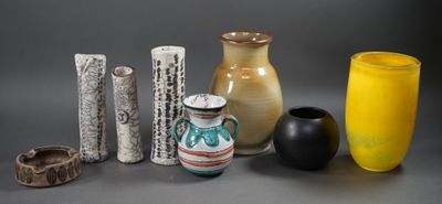 Lot de VASES en grès émaillé et verre. - Photo 1