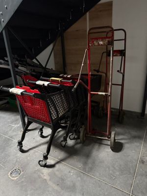 10 chariots de surpermarché avec monnayeur VENDU SUR DESIGNA…