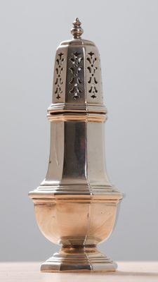 EPNS , Sheffield Angleterre. Saupoudreuse en métal argenté à…