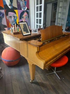 C .Bechstein Berlin Piano à queue modèle M, en noyer verni à…