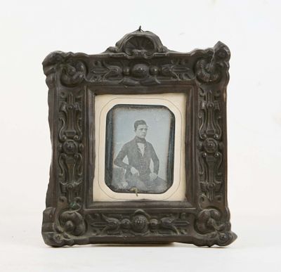 Portrait d'un jeune homme de 17 ans - Photo 1