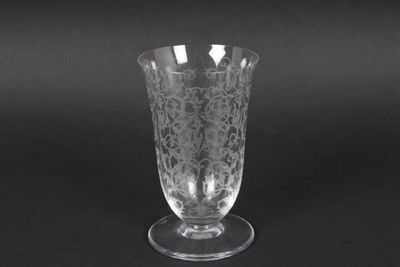 Baccarat : vase modèle Renaissance, en cristal gravé. - Photo 1