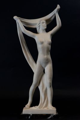 "La Ventana", Dame nue, biscuit signé par Juan de Ábalos, XX…
