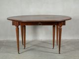 l'image d'une table en bois sur laquelle se trouve un tiroir