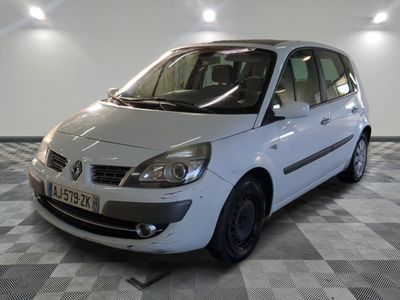 RENAULT - SCENIC 1.6 16V LATITUDE - ES - Mise en service: 05…