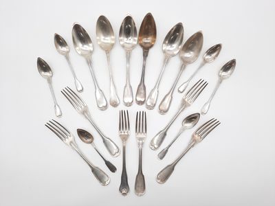 Deux CUILLERES et deux FOURCHETTES en argent modèle uniplat