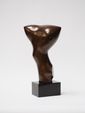 JEAN (HANS) ARP (1886-1966)
Parente des fleurs, 1965
Bronze à pat...