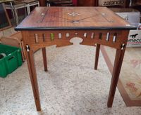 Table à jeux à incrustations de nacre. (photo 3)