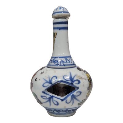 CHINE Vase de forme globulaire à col étroit en porcelaine bl…