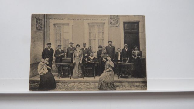 Évaux-les-Bains Maison Boissonnet, Machine à coudre « Singer ». É...