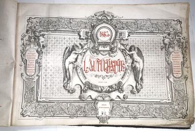 un vieux livre avec l'image d'un blason