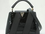 Sac « Louis Vu Vu » en cuir verni noir avec finitions dorées