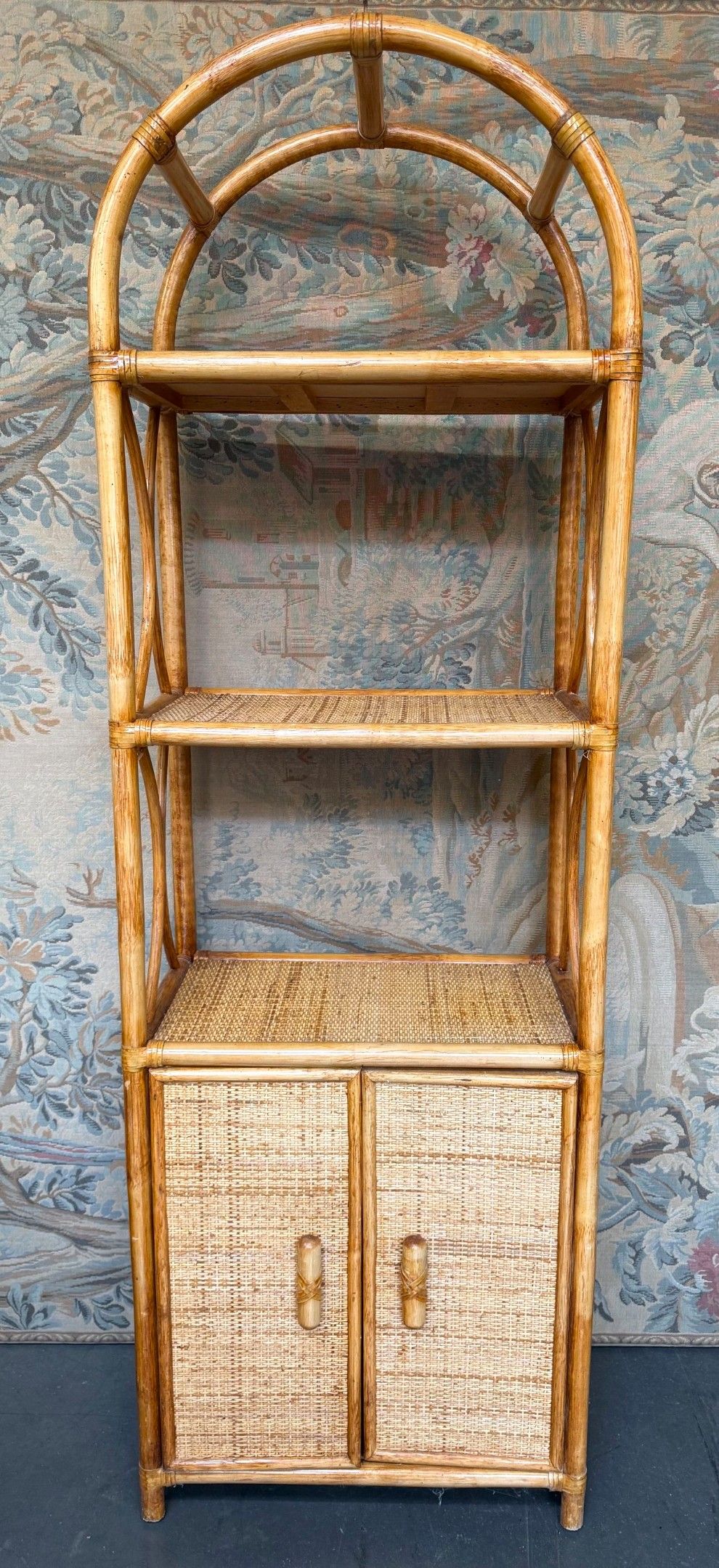 Etagère en rotin