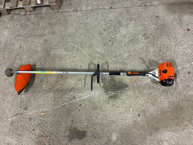 STIHL FS90R - Débroussailleuse portée thermique. Exposition, le l