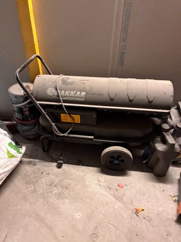 Chauffage d’atelier DRAKKAR. Frais en sus 14.28%. TVA Récupérable...