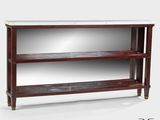 une étagère en bois composée de trois tablettes, surmontée d'un miroir