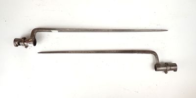 une paire de troglodytes à l'ancienne sur un fond blanc