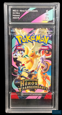 un gros plan d'une carte à collectionner Pokémon dans un étui en plastique