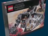 une boîte contenant un ensemble Lego Star Wars
