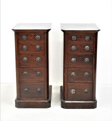 paire de commodes anciennes en acajou avec plateau en marbre